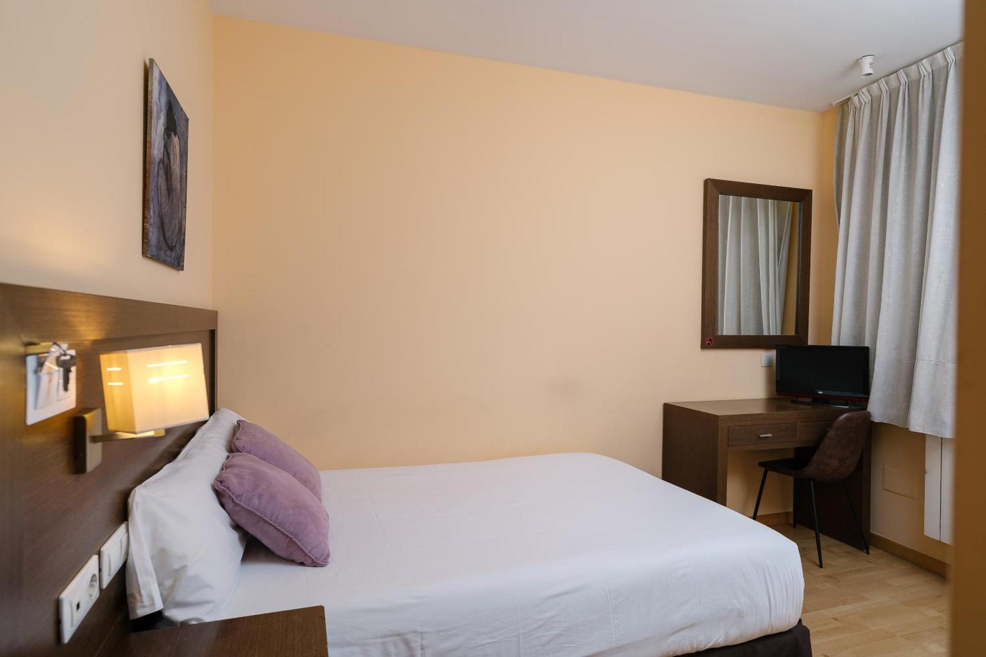 Hostal Acanto Burgo Εξωτερικό φωτογραφία