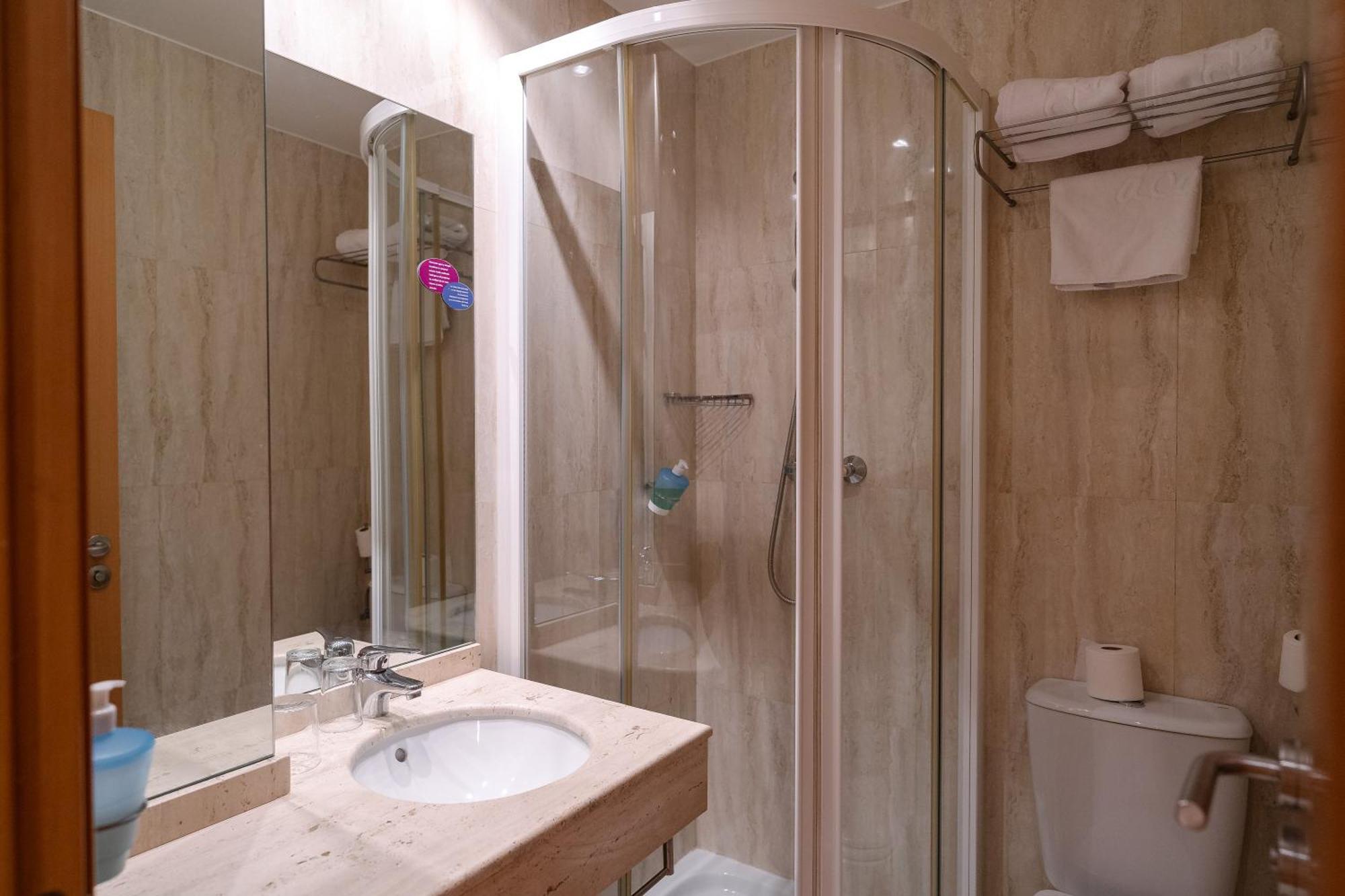 Hostal Acanto Burgo Εξωτερικό φωτογραφία